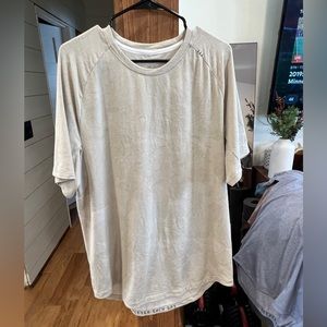 Drysense T-Shirt. Marble off white color.